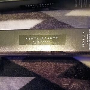 Fenty Beauty Pro Filt'r Foundation - Soft Matte